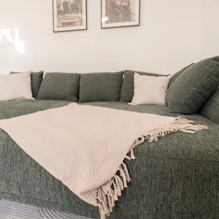 Feel Good Homes Ruhig-klimaanlage-wlan-regendusche * بلاوبويرن