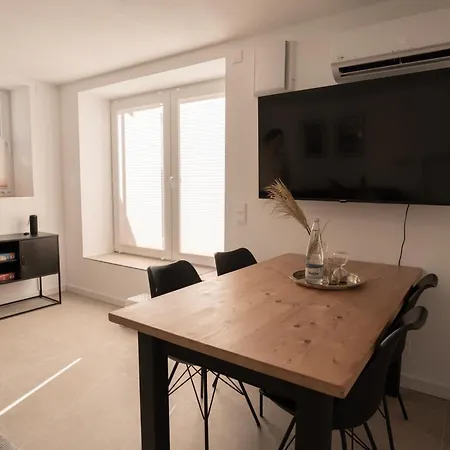 Feel Good Homes Ruhig-klimaanlage-wlan-regendusche Апартаменты