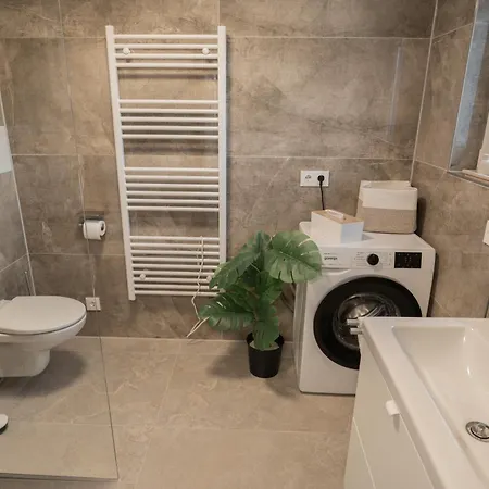 Апартаменты Feel Good Homes Ruhig-klimaanlage-wlan-regendusche Блаубойрен