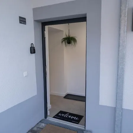 Апартаменты Feel Good Homes Ruhig-klimaanlage-wlan-regendusche Блаубойрен